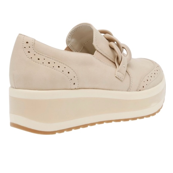 NEW 9 Dolce Vita Bizzie Platform Wedge Loafer Sneaker w/ Chain Detail - Dune - Picture 5 of 13